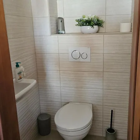 Várlak *