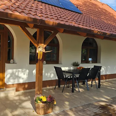 Apartman Várlak *
