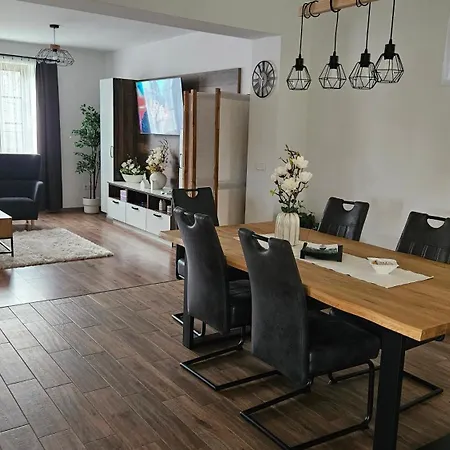 Apartman Várlak